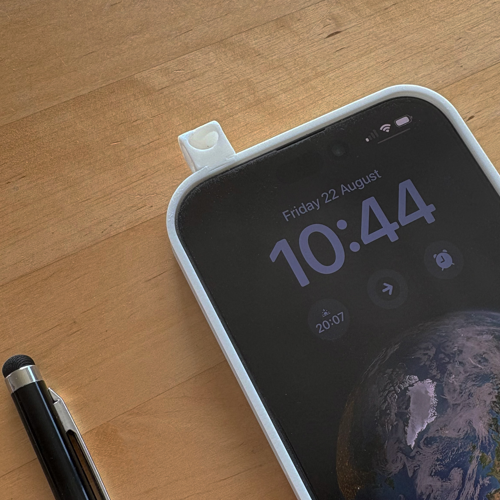 Stylus dock mounted on top of chassY CASE